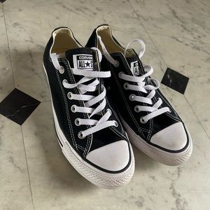 white and black womens size 8 converse
